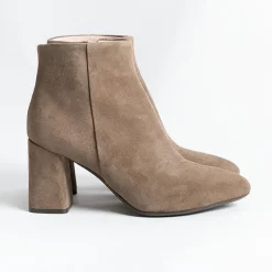 Anna F. Anna F - Stivaletto - 9791 - Camoscio Visone<Collezione Scarpe Donna Stivaletti