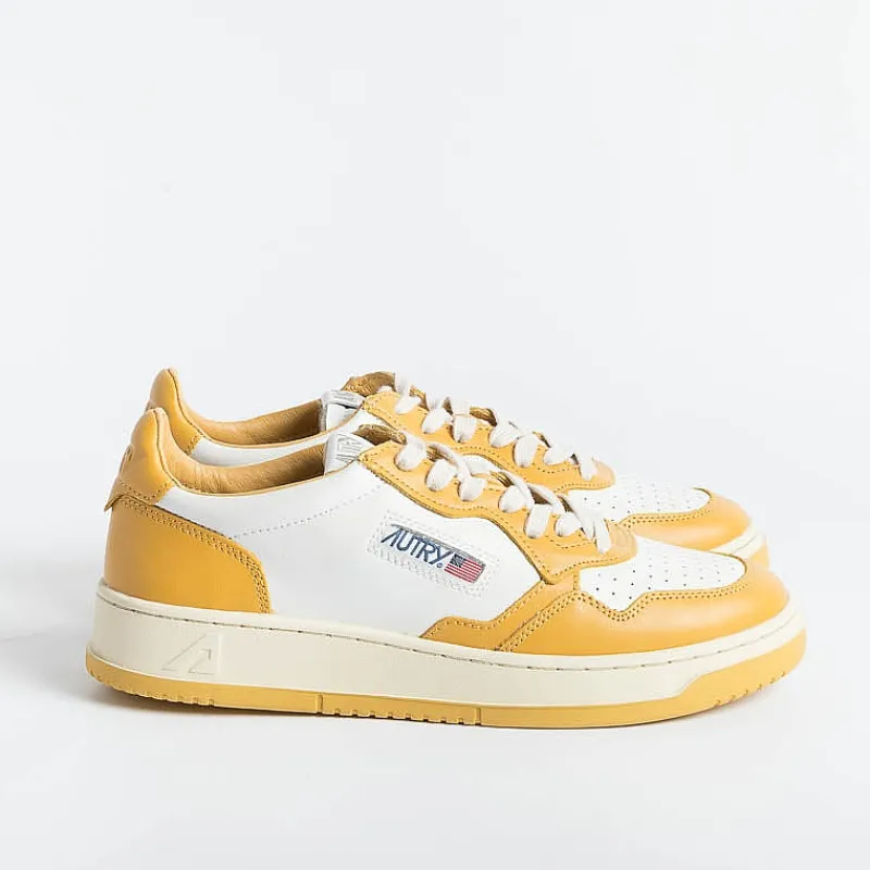 AUTRY - Collezione uomo Autry Sneakers Aulm Wb12 - Low Man All Leat - Bianco/Gallo Ocra<Collezione Scarpe Uomo Sneakers