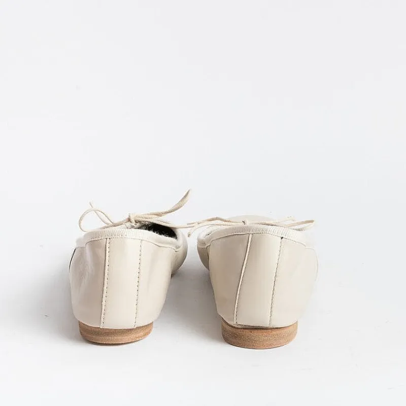 BY A - Ballerina - 4111 - Nappa Gesso<Collezione Scarpe Donna Ballerine