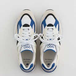 NEW BALANCE - Collezione Uomo New Balance - Sneakers Limited Edition Teddy Santis M990Wb2 - Bianco<Collezione Scarpe Uomo Sneakers