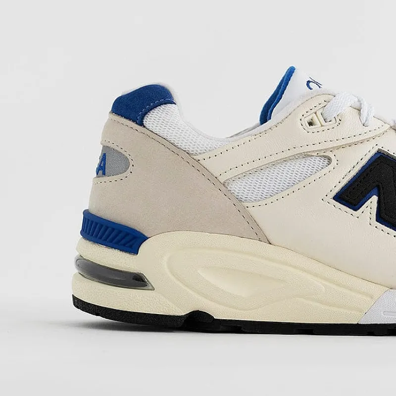 NEW BALANCE - Collezione Uomo New Balance - Sneakers Limited Edition Teddy Santis M990Wb2 - Bianco<Collezione Scarpe Uomo Sneakers