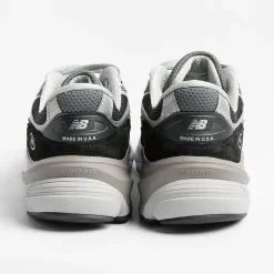 NEW BALANCE - Collezione Uomo New Balance - Sneakers M990Bk6 - Nero<Collezione Scarpe Uomo Sneakers
