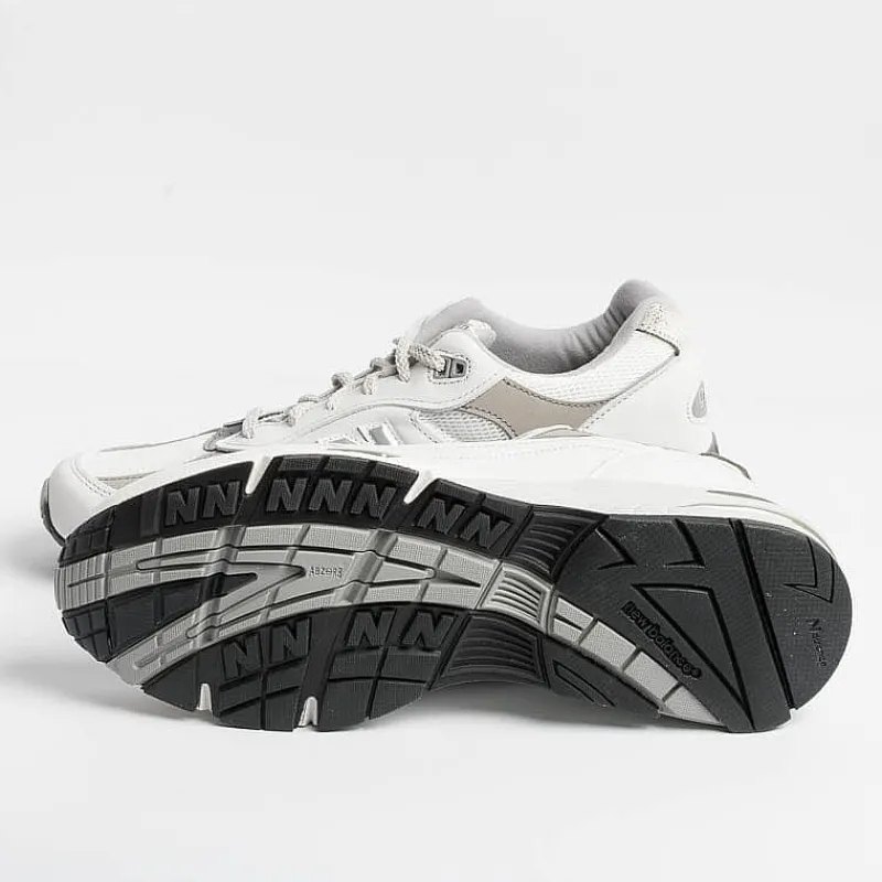 NEW BALANCE - Collezione Uomo New Balance - Sneakers M991Flb - Bianco<Collezione Scarpe Uomo Sneakers