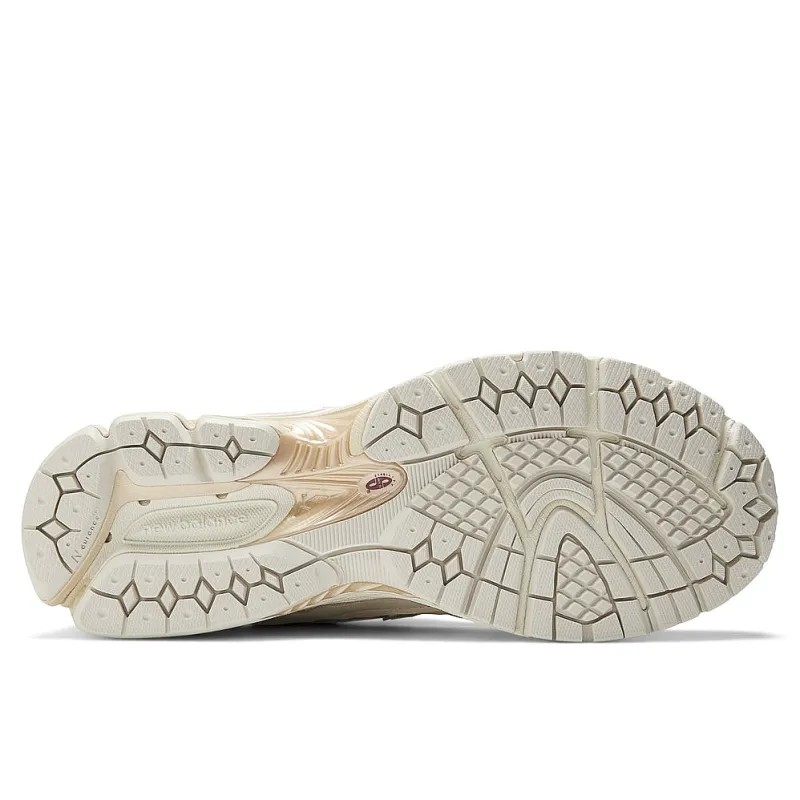 NEW BALANCE - Collezione Uomo New Balance - Sneakers M2002Rdq - Sandstone<Collezione Scarpe Uomo Sneakers